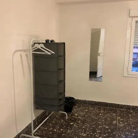 Homestay Privadas Y Economicas A Un Paso De Cortes Valencianas Valencia