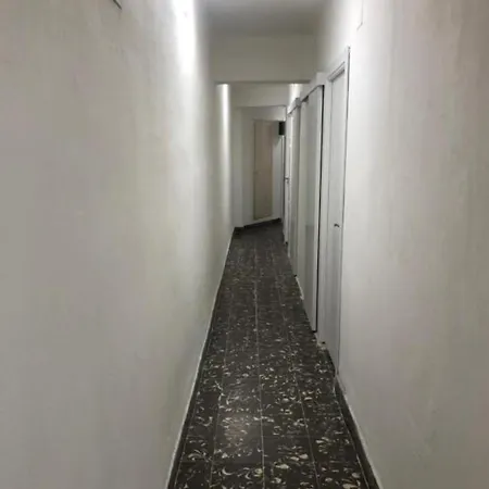 Homestay Privadas Y Economicas A Un Paso De Cortes Valencianas